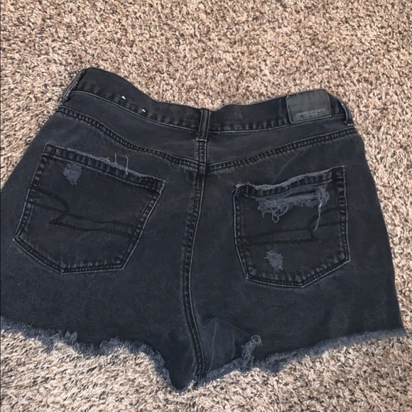 American Eagle Mom Short - Picture 3 of 4